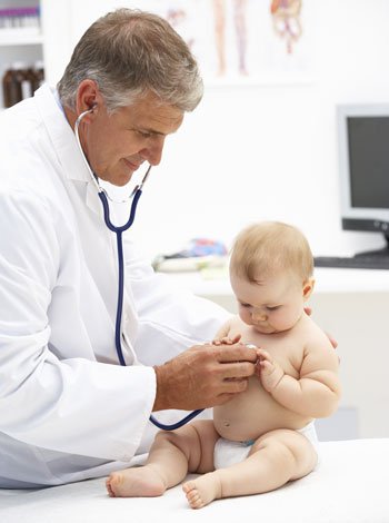 La tos con mocos en bebés es causada por problemas respiratorios