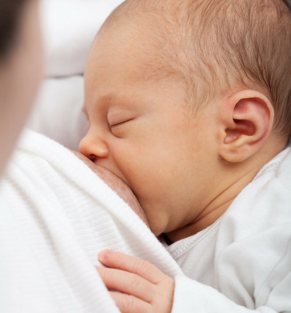 Postura y agarre correctos en la lactancia materna